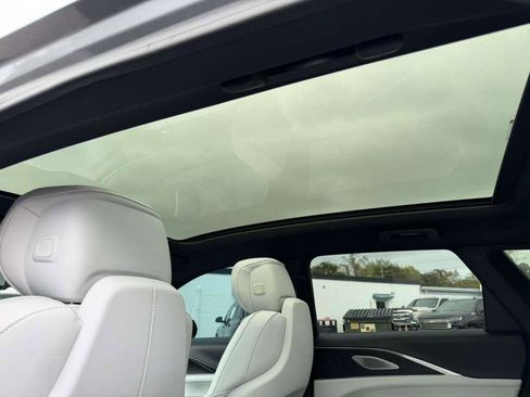 Used 2024 Cadillac Lyriq Sport image 14