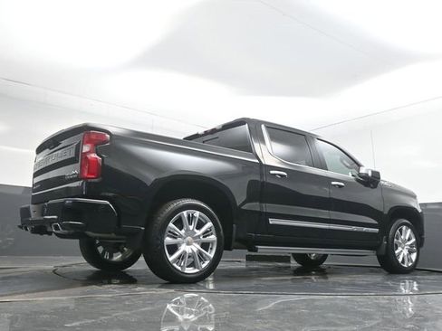 Certified 2025 Chevrolet Silverado 1500 High Country image 32