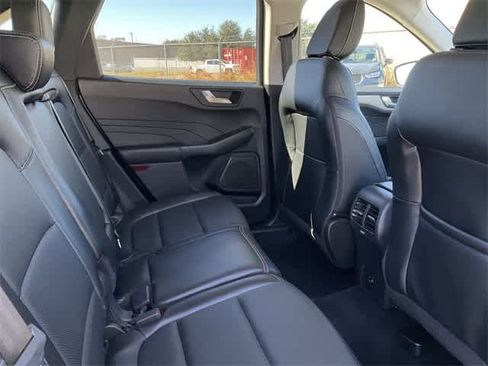 Used 2022 Ford Escape SEL image 16