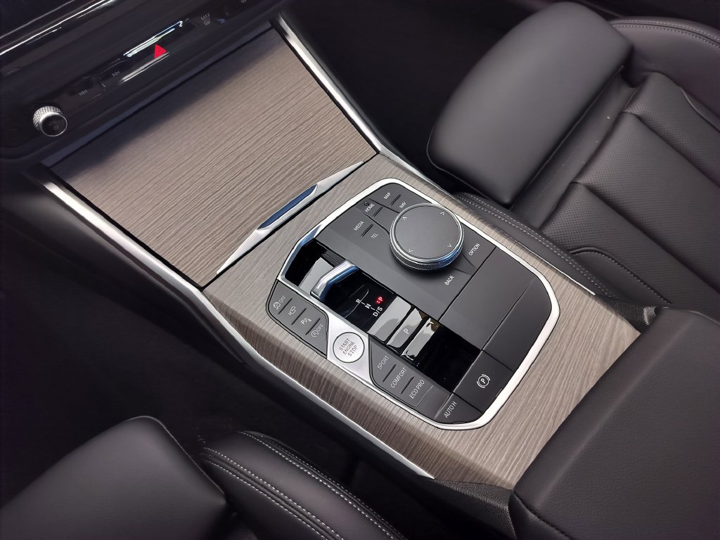 Certified 2026 BMW 330i Sedan RWD image 19