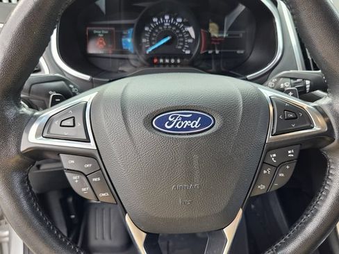 Used 2018 Ford Edge Titanium w/ Technology Package FWD image 28