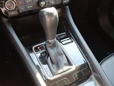 Used 2022 Jeep Compass Latitude image 14