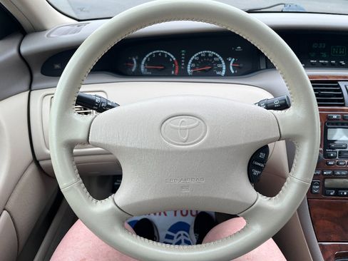 Used 2001 Toyota Avalon XLS image 45