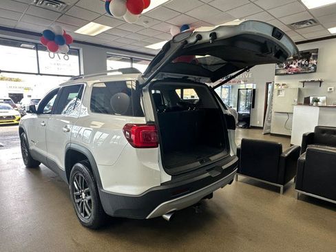 Used 2018 GMC Acadia SLT image 13
