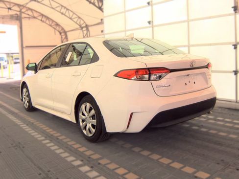 Used 2025 Toyota Corolla LE FWD image 6
