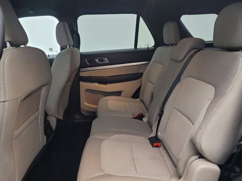 Used 2019 Ford Explorer XLT w/ Class II Trailer Tow Package FWD image 18