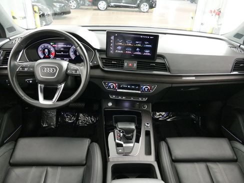 Used 2021 Audi Q5 2.0T Premium Plus w/ Premium Plus Package AWD/4WD image 9