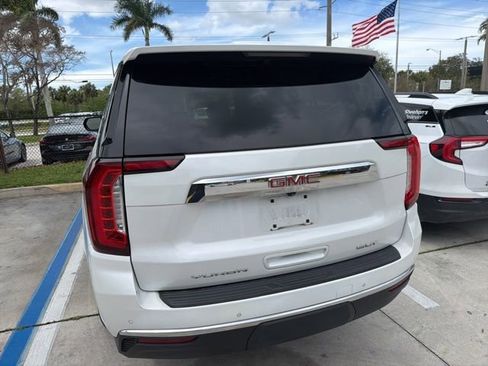 Used 2023 GMC Yukon XL SLT image 13