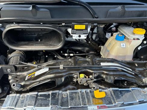 Used 2025 RAM ProMaster 2500 w/ U-Haul Equipment Group FWD image 13