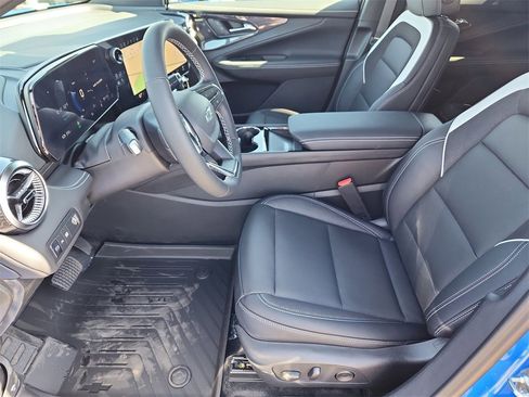 New 2025 Chevrolet Blazer EV LT image 16