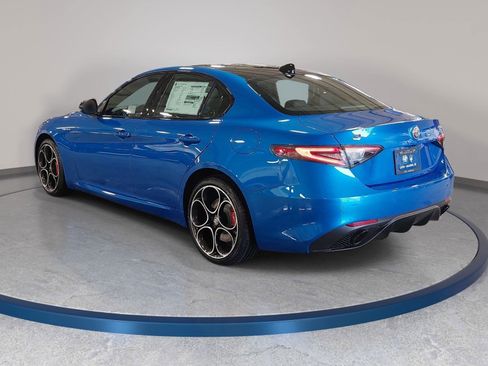 New 2025 Alfa Romeo Giulia AWD w/ Veloce Package AWD image 7