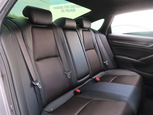 Used 2019 Honda Accord Sport image 34