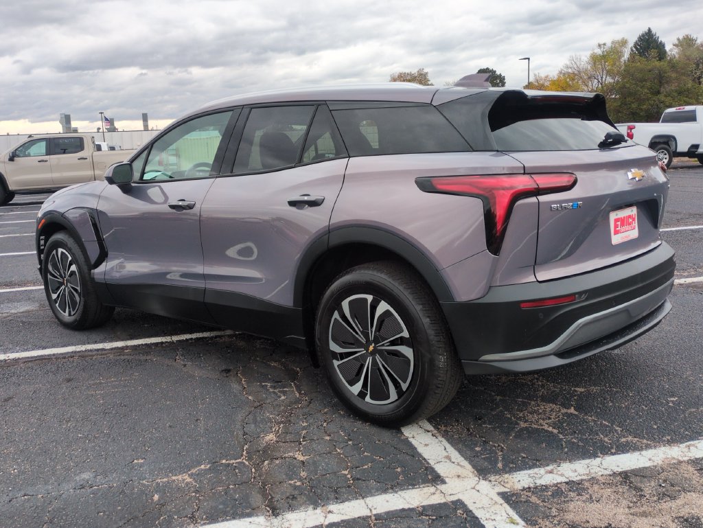 Used 2024 Chevrolet Blazer EV LT AWD/4WD image 3