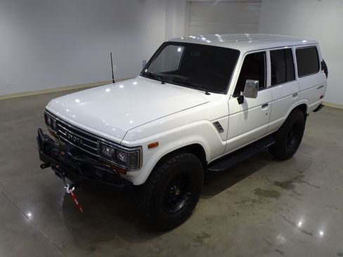 Used 1988 Toyota Land Cruiser AWD/4WD image 2