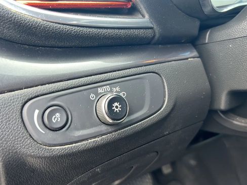 Used 2019 Buick Encore Preferred FWD image 17