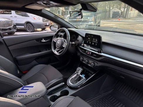 Used 2020 Kia Forte GT-Line w/ GT-Line Premium Package image 9