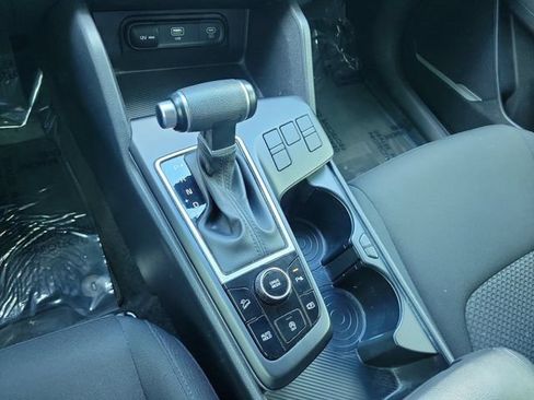 Used 2024 Kia Sportage LX FWD image 32