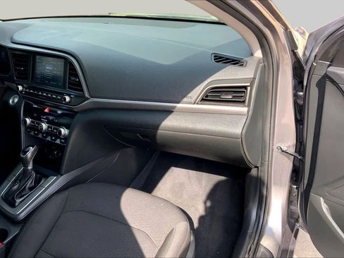 Used 2020 Hyundai Elantra Value Edition w/ Cargo Package (C1) FWD image 18
