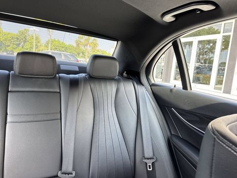 Used 2018 Mercedes-Benz E 300 4MATIC image 19