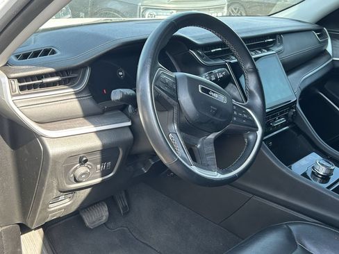 Used 2021 Jeep Grand Cherokee L Limited RWD image 12