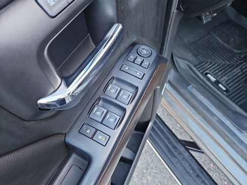 Used 2018 GMC Sierra 1500 Denali w/ Denali Ultimate Package image 10