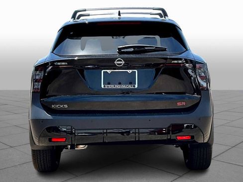New 2025 Nissan Kicks SR image 4
