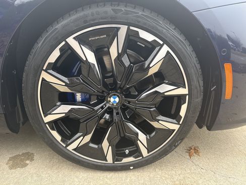 New 2026 BMW 550e xDrive AWD/4WD image 27