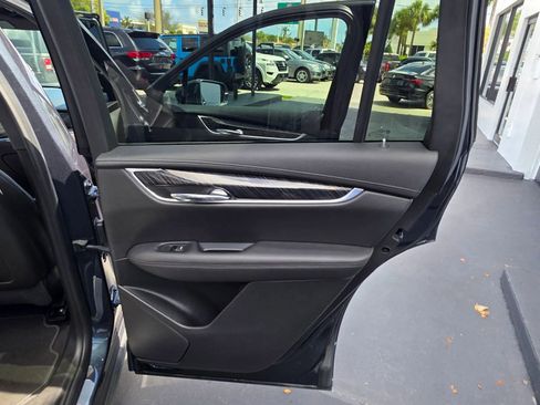 Used 2020 Cadillac XT6 Premium Luxury AWD/4WD image 22