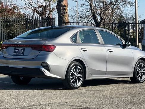 Certified 2024 Kia Forte LXS FWD image 5