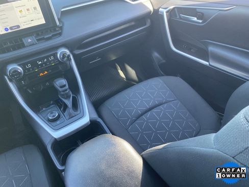 Used 2025 Toyota RAV4 XLE image 16