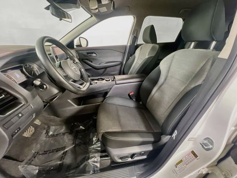 Used 2022 Nissan Rogue SV AWD/4WD image 19