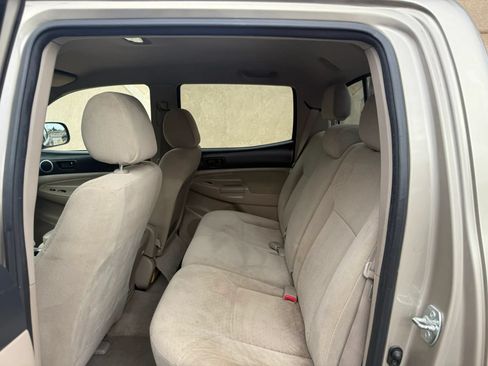 Used 2006 Toyota Tacoma PreRunner RWD image 9