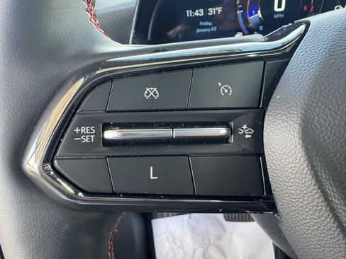 Used 2025 Chevrolet Equinox RS w/ Convenience Package III image 15