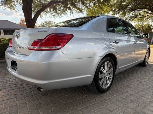 Used 2007 Toyota Avalon Limited FWD image 4