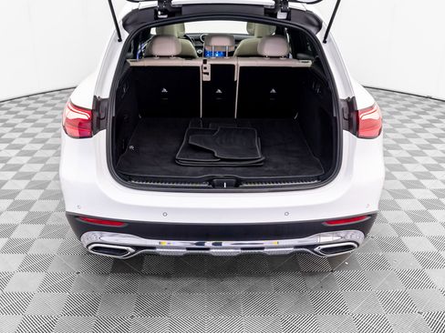 Certified 2025 Mercedes-Benz GLC 300 4MATIC image 27