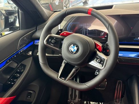 New 2027 BMW M5 w/ Executive Package AWD/4WD image 21