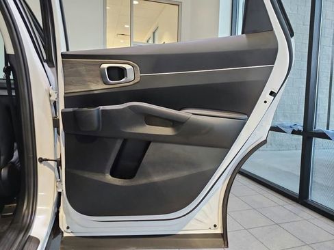 Certified 2023 Kia Sorento S w/ Panoramic Sunroof Package AWD/4WD image 29