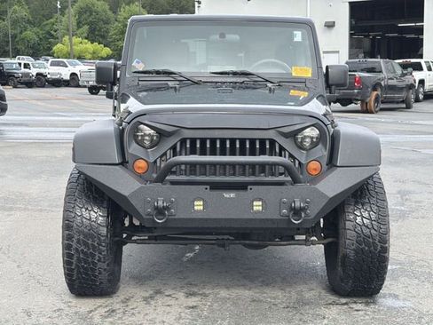 Used 2010 Jeep Wrangler Unlimited Sport w/ Mopar Chrome Edition Group AWD/4WD image 8