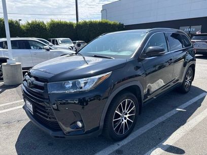 Used 2018 Toyota Highlander SE