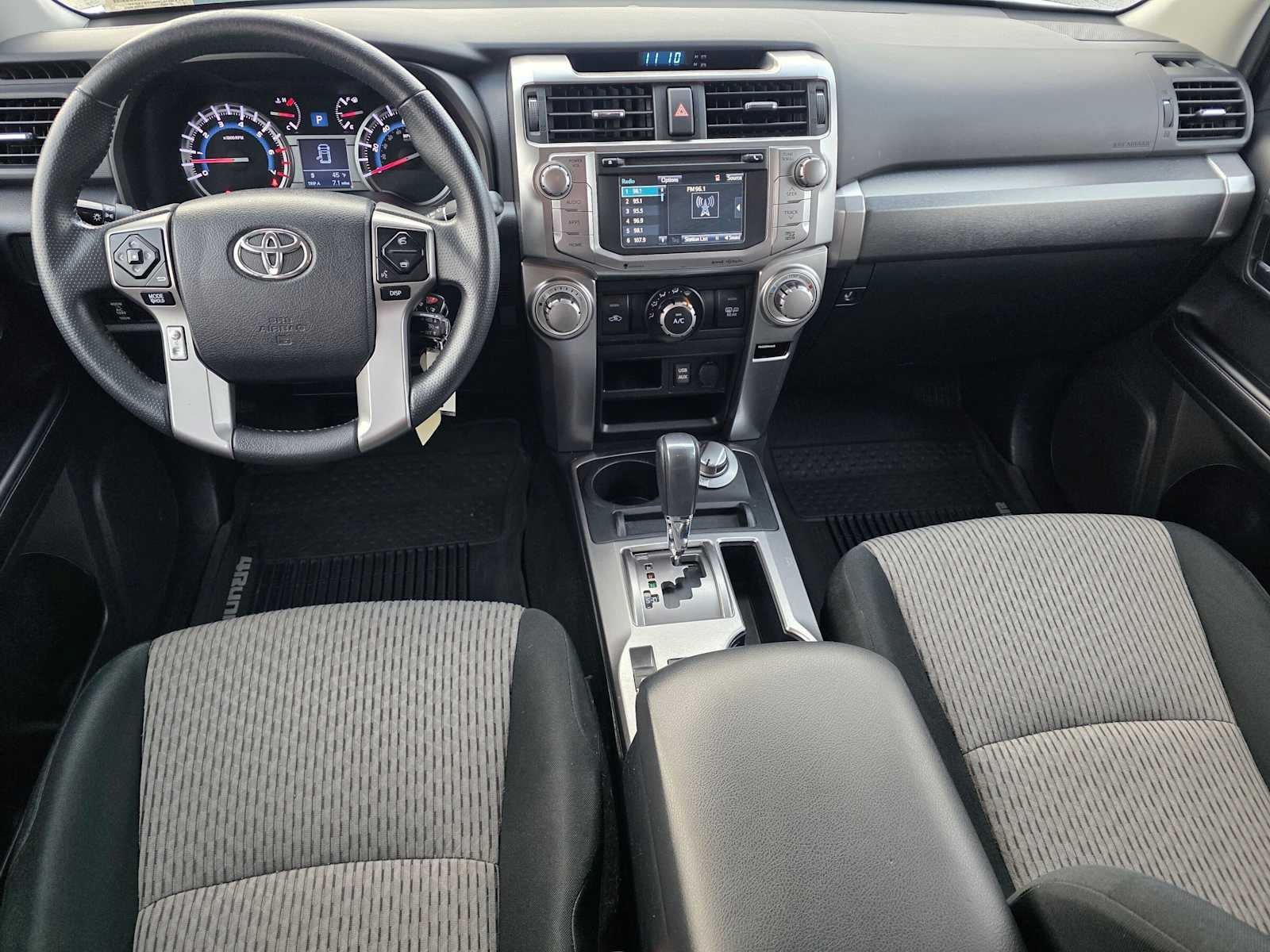 Used 2018 Toyota 4Runner SR5 AWD/4WD image 17