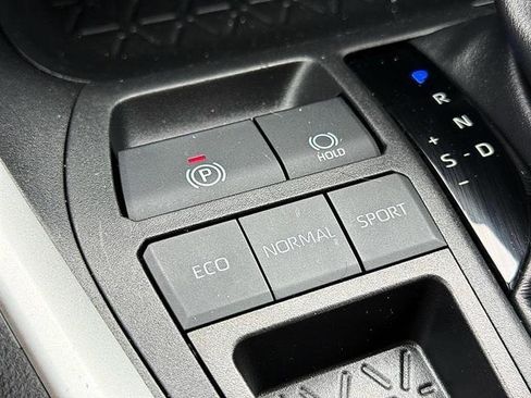 Used 2023 Toyota RAV4 XLE w/ Convenience Package FWD image 32