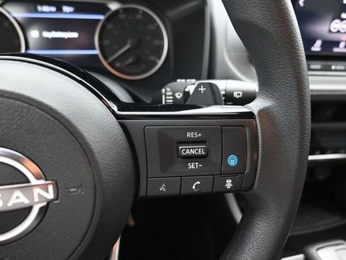 Used 2023 Nissan Rogue SV AWD/4WD image 18
