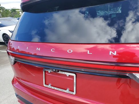 New 2025 Lincoln Aviator 2WD w/ Jet Appearance Package image 5