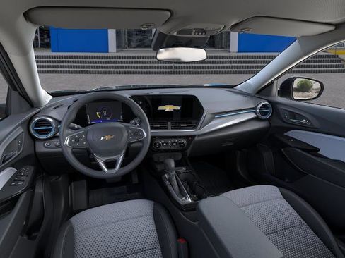 New 2026 Chevrolet Trax LT w/ Driver Confidence Package image 39