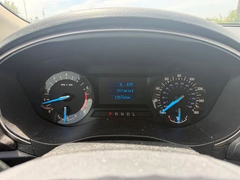 Used 2017 Ford Fusion S FWD image 5