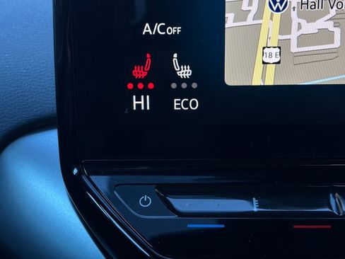 Certified 2023 Volkswagen ID.4 Pro image 26