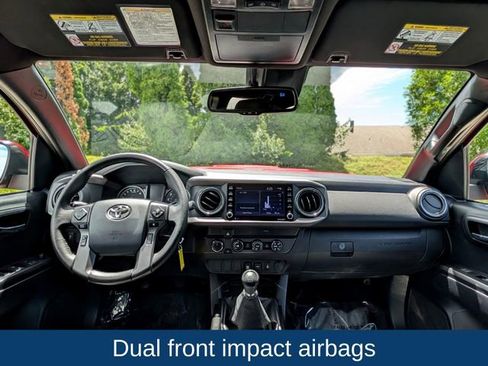Used 2020 Toyota Tacoma TRD Sport AWD/4WD image 13
