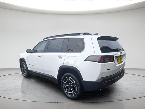 New 2026 Jeep Cherokee Laredo AWD/4WD image 5
