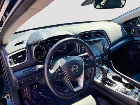 Used 2023 Nissan Maxima Platinum w/ Sport Mat Group FWD image 9