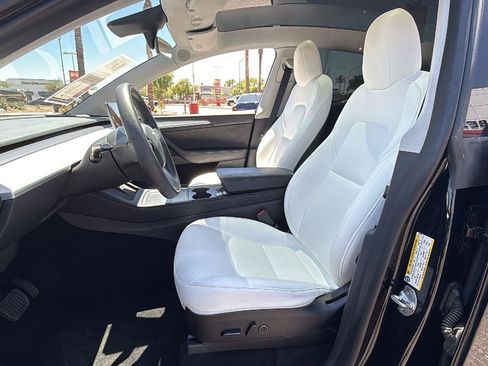 Used 2023 Tesla Model Y Long Range AWD/4WD image 24